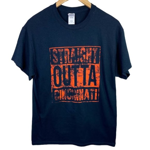 Men's Black Straight Out Of Cincinnati Short Sleeve T-Shirt Size MEDIUM - Picture 1 of 5